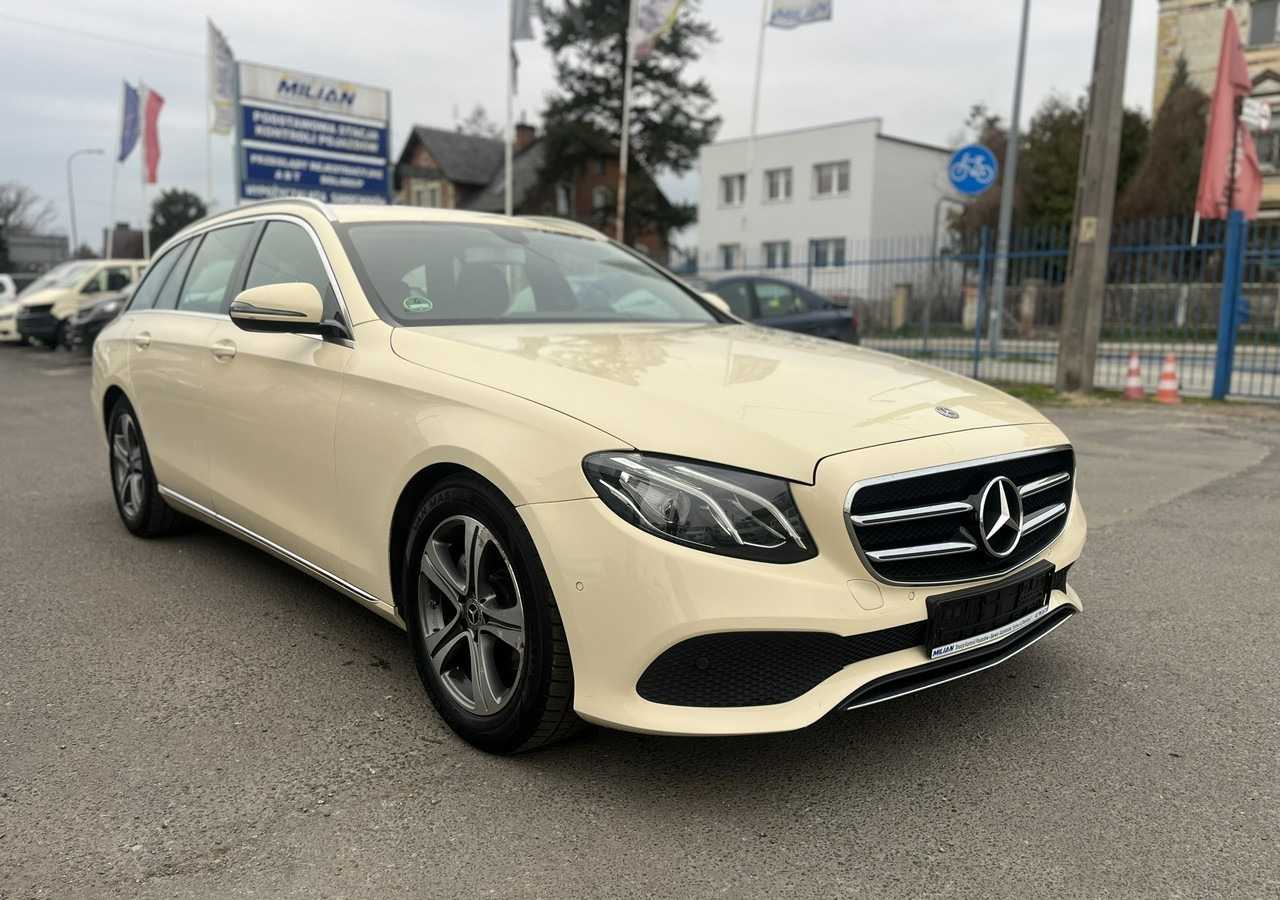 Mercedes-Benz Klasa E E220d T 9G-tronic 197KM Navi FullLed Kamera Asystent Model 2020 FV 2 - Voiture: photos 3 Mercedes-Benz Klasa E E220d T 9G-tronic 197KM Navi FullLed Kamera Asystent Model 2020 FV 2 - Voiture: photos 3