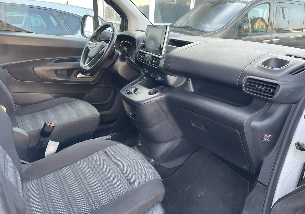 Opel Combo IV Combo Life Combo Life Maxi Niepełnosprawnych inwalida rampa PFRON Model - Voiture break: photos 4 Opel Combo IV Combo Life Combo Life Maxi Niepełnosprawnych inwalida rampa PFRON Model - Voiture break: photos 4