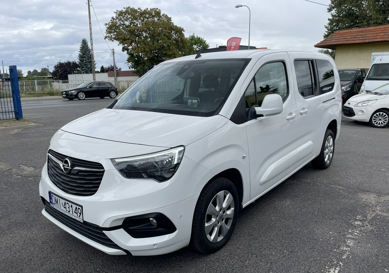 Opel Combo IV Combo Life Opel ComboLife Niepełnosprawnych inwalida rampa Bogate wy - Voiture break: photos 3 Opel Combo IV Combo Life Opel ComboLife Niepełnosprawnych inwalida rampa Bogate wy - Voiture break: photos 3