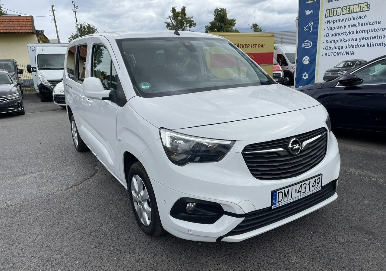 Opel Combo IV Combo Life Opel ComboLife Niepełnosprawnych inwalida rampa Bogate wy - Voiture break: photos 4 Opel Combo IV Combo Life Opel ComboLife Niepełnosprawnych inwalida rampa Bogate wy - Voiture break: photos 4