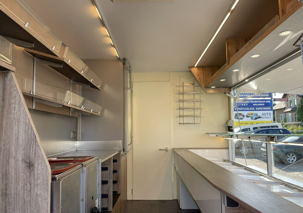 Renault Master Autosklep Sklep Gastronomiczny Food Truck Foodtruck 87tkm Borco 2017 - Camion magasin: photos 3 Renault Master Autosklep Sklep Gastronomiczny Food Truck Foodtruck 87tkm Borco 2017 - Camion magasin: photos 3