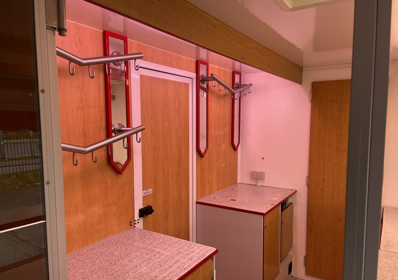 Renault Master Autosklep Wędli Gastronomiczny Food Truck Foodtruck sklep W-zasil 20 - Camion magasin: photos 5 Renault Master Autosklep Wędli Gastronomiczny Food Truck Foodtruck sklep W-zasil 20 - Camion magasin: photos 5