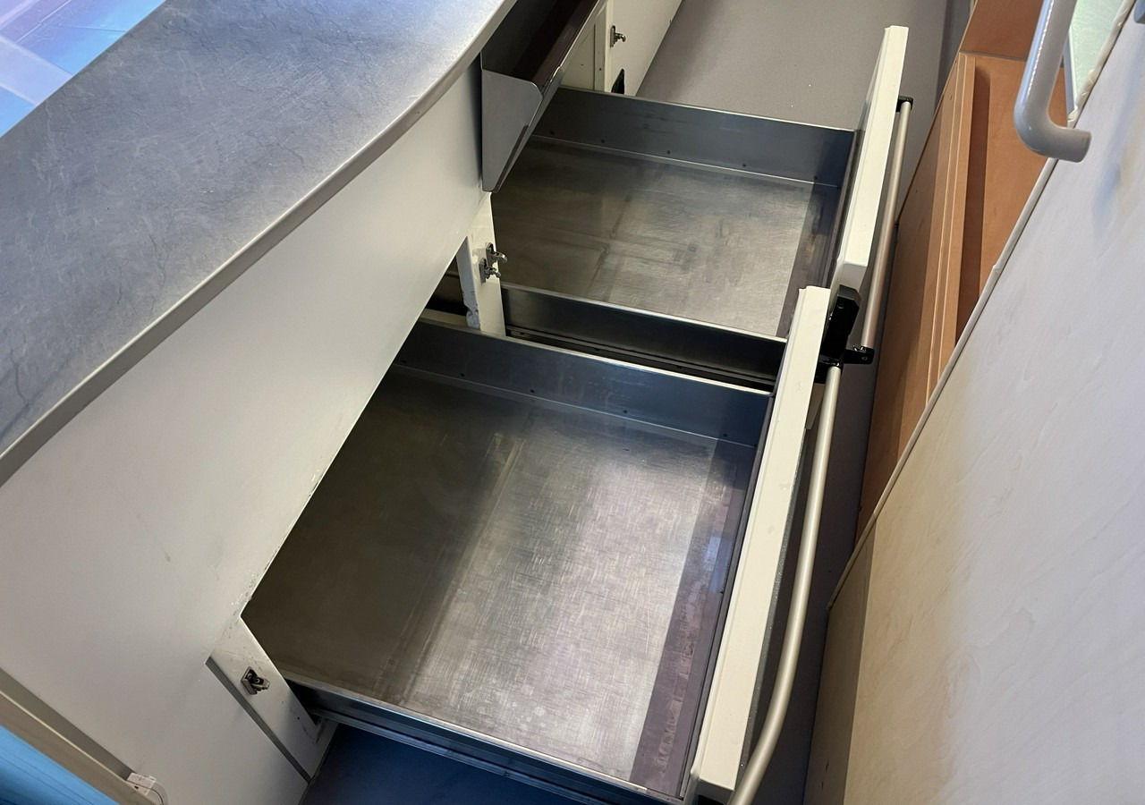 Renault Master Autosklep Wędlin Gastronomiczny Food Truck Foodtruck sklep BORCO 201 - Camion magasin: photos 5 Renault Master Autosklep Wędlin Gastronomiczny Food Truck Foodtruck sklep BORCO 201 - Camion magasin: photos 5