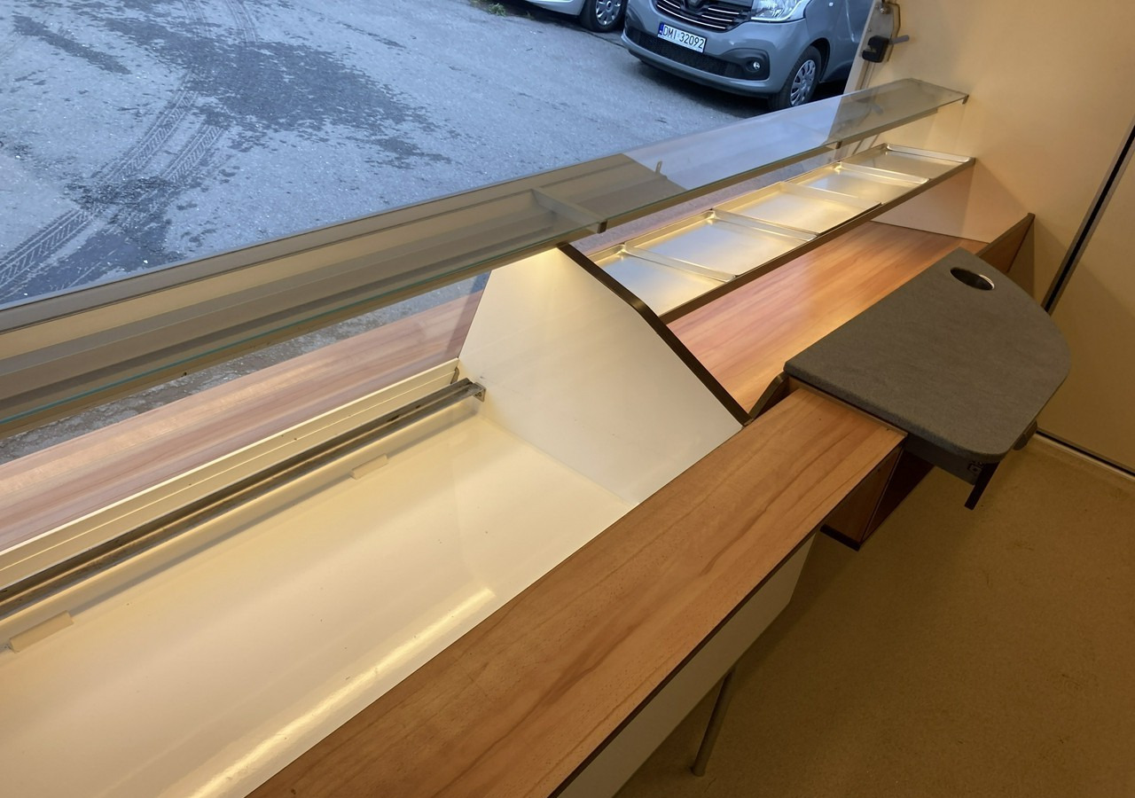 Camion magasin Renault Master Autosklep pie sklep Bar Gastronomiczny Food Truck Foodtruck Borco 20: photos 9 Camion magasin Renault Master Autosklep pie sklep Bar Gastronomiczny Food Truck Foodtruck Borco 20: photos 9