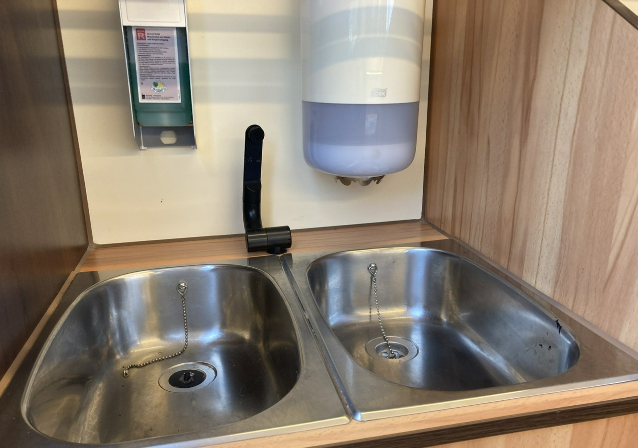 Camion magasin Renault Master Autosklep pie sklep Bar Gastronomiczny Food Truck Foodtruck Borco 20: photos 15 Camion magasin Renault Master Autosklep pie sklep Bar Gastronomiczny Food Truck Foodtruck Borco 20: photos 15