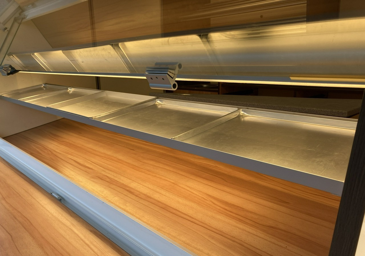 Camion magasin Renault Master Autosklep pie sklep Bar Gastronomiczny Food Truck Foodtruck Borco 20: photos 12 Camion magasin Renault Master Autosklep pie sklep Bar Gastronomiczny Food Truck Foodtruck Borco 20: photos 12