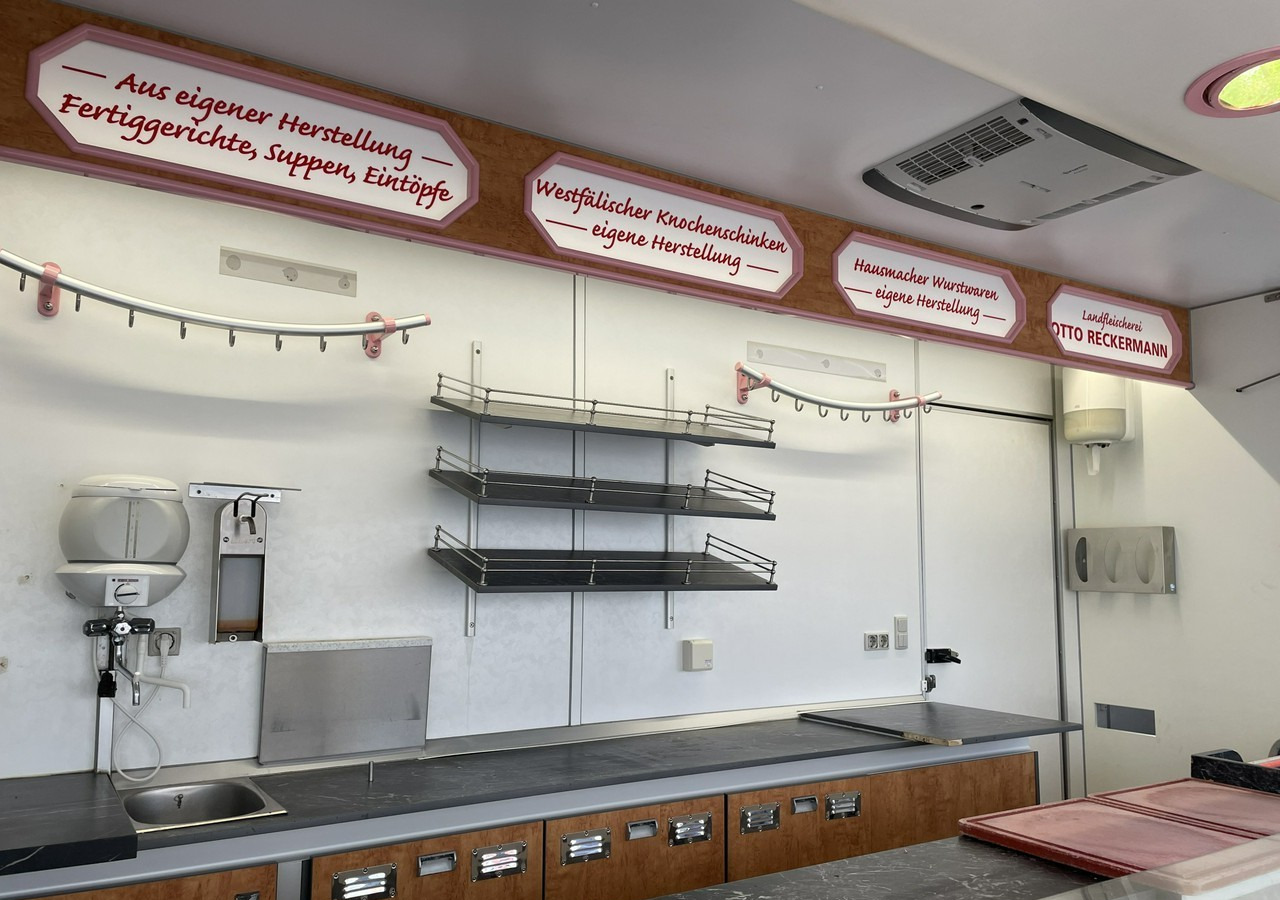 Renault Master Autosklep wędlin Gastronomiczny Food Truck Foodtruck Sklep BORCO 20 - Camion magasin: photos 5 Renault Master Autosklep wędlin Gastronomiczny Food Truck Foodtruck Sklep BORCO 20 - Camion magasin: photos 5