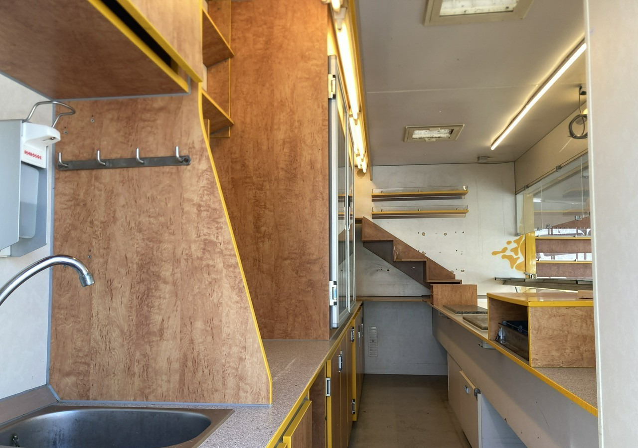 Camion magasin Renault Master Autosklep wędlin sklep bar Gastronomiczny Food Truck Foodtruck Borco: photos 19
