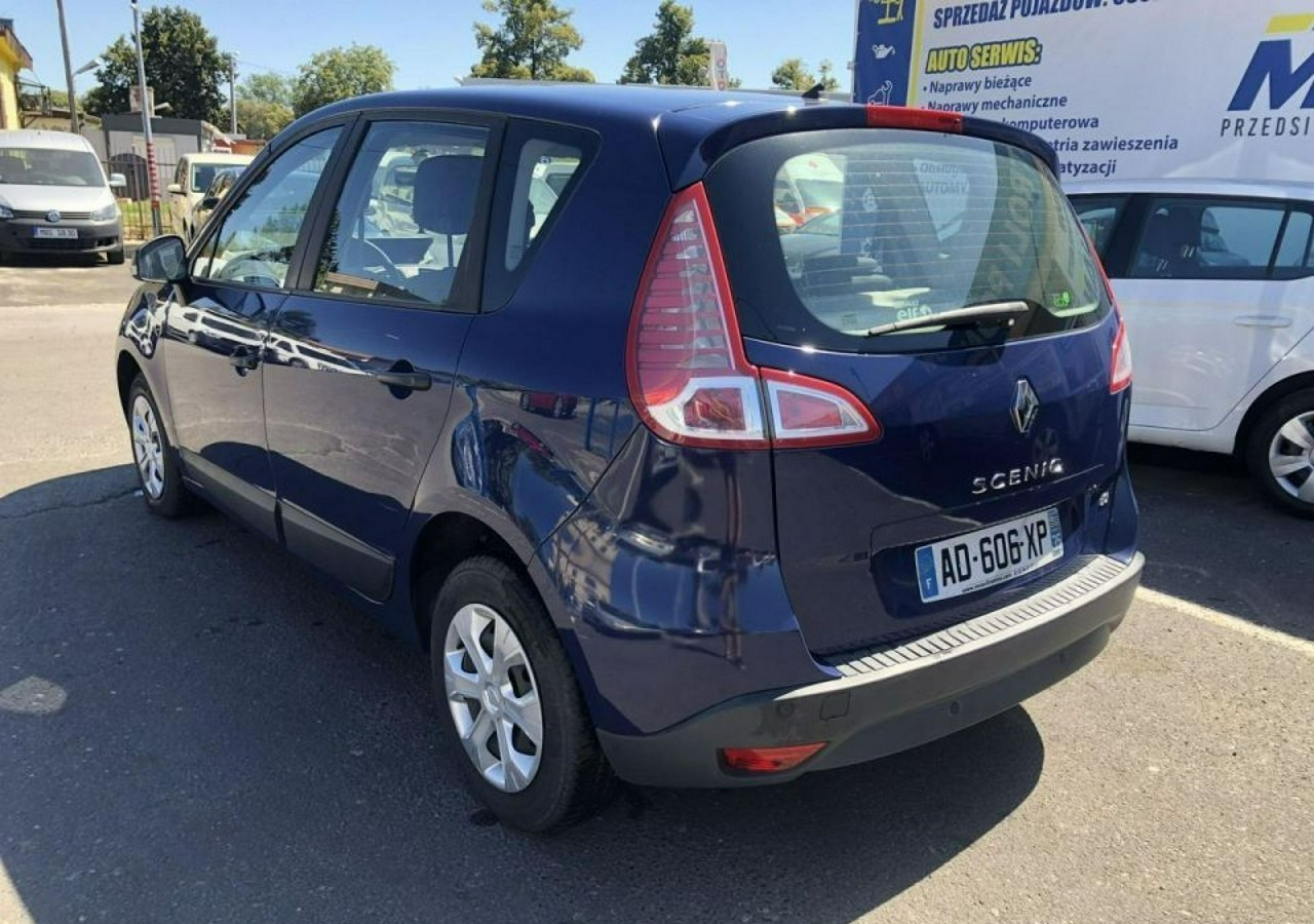 Renault Scenic II 1,5dci Expression KLIMA 98800km 2009 - Voiture: photos 4 Renault Scenic II 1,5dci Expression KLIMA 98800km 2009 - Voiture: photos 4