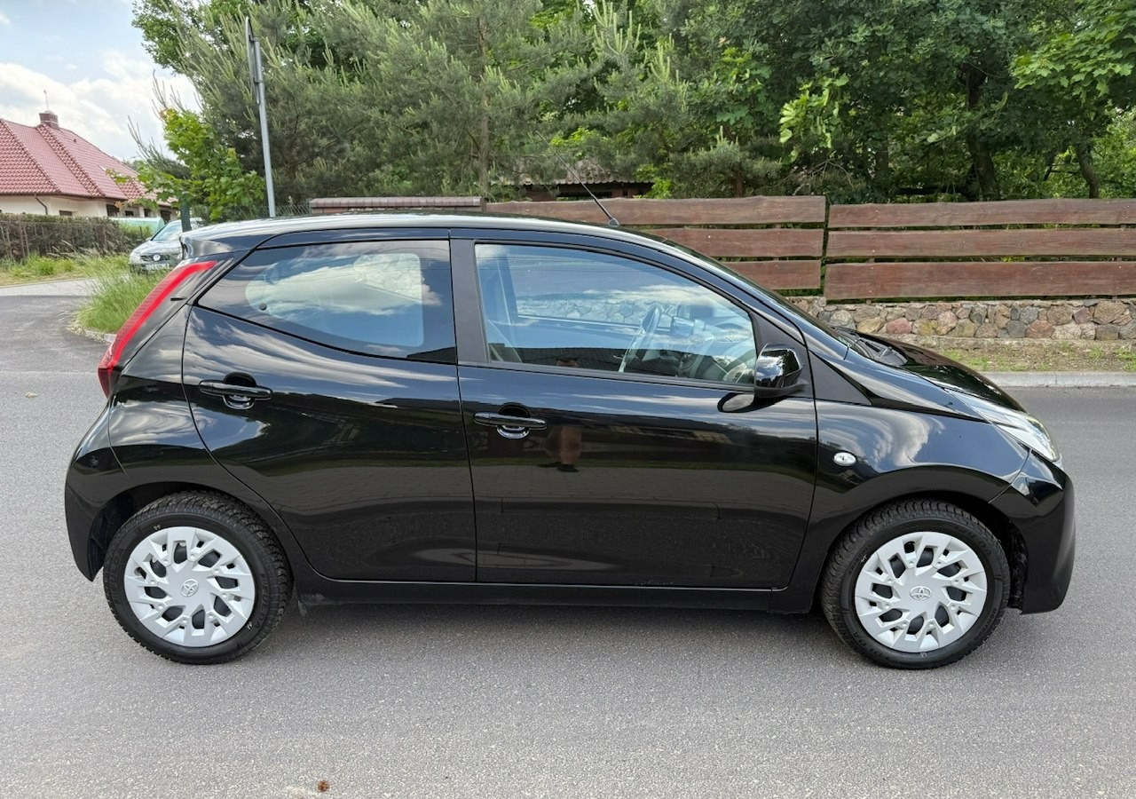 Toyota Aygo II Toyota Aygo 1.0-16V Klima Salon PL 24651km Model 2021 - Voiture à hayon: photos 5 Toyota Aygo II Toyota Aygo 1.0-16V Klima Salon PL 24651km Model 2021 - Voiture à hayon: photos 5