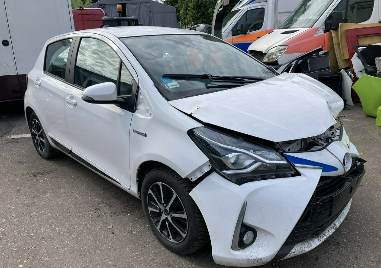 Toyota Yaris III Toyota Yaris Hybrid 1.5 VVT-i Y20 Model 2019 Salon PL - Voiture: photos 1 Toyota Yaris III Toyota Yaris Hybrid 1.5 VVT-i Y20 Model 2019 Salon PL - Voiture: photos 1