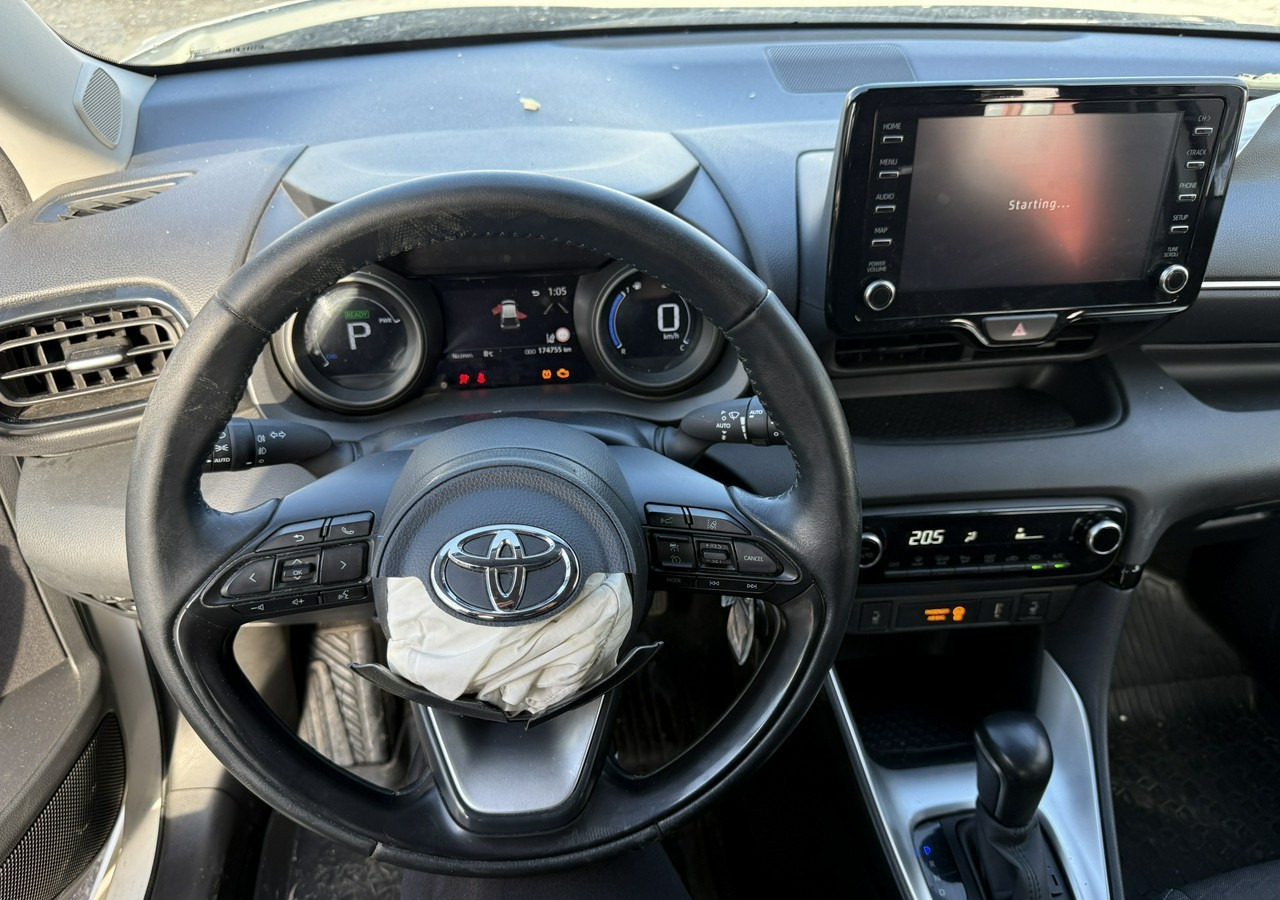 Toyota Yaris IV Toyota Yaris Hybrid 1.5 Active Salon PL 2023 FV 23% - Voiture: photos 4 Toyota Yaris IV Toyota Yaris Hybrid 1.5 Active Salon PL 2023 FV 23% - Voiture: photos 4