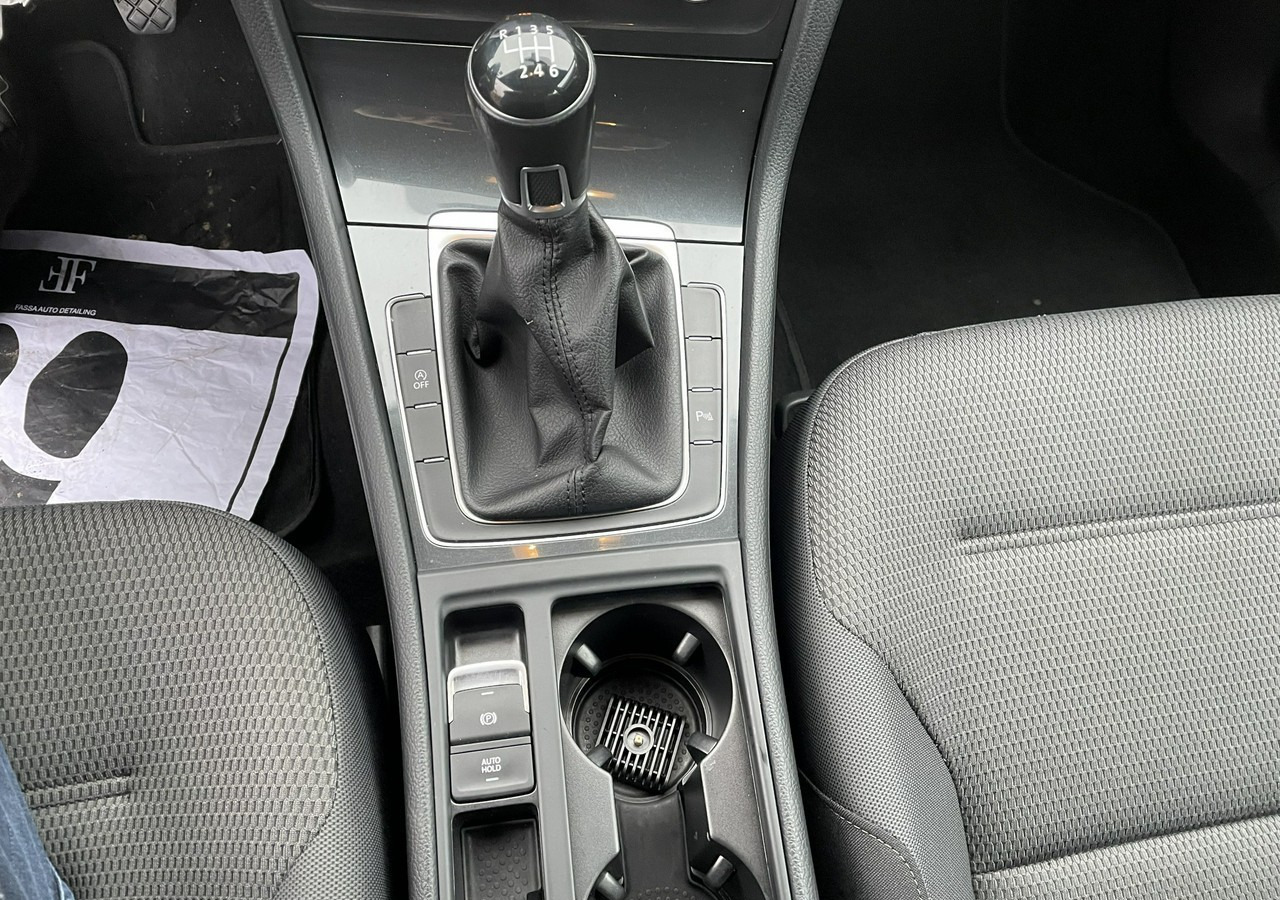 Voiture Volkswagen Golf VIII Volkswagen Golf VII 1.0 -115KM TSI 39482km Comfortline Model 2021: photos 8