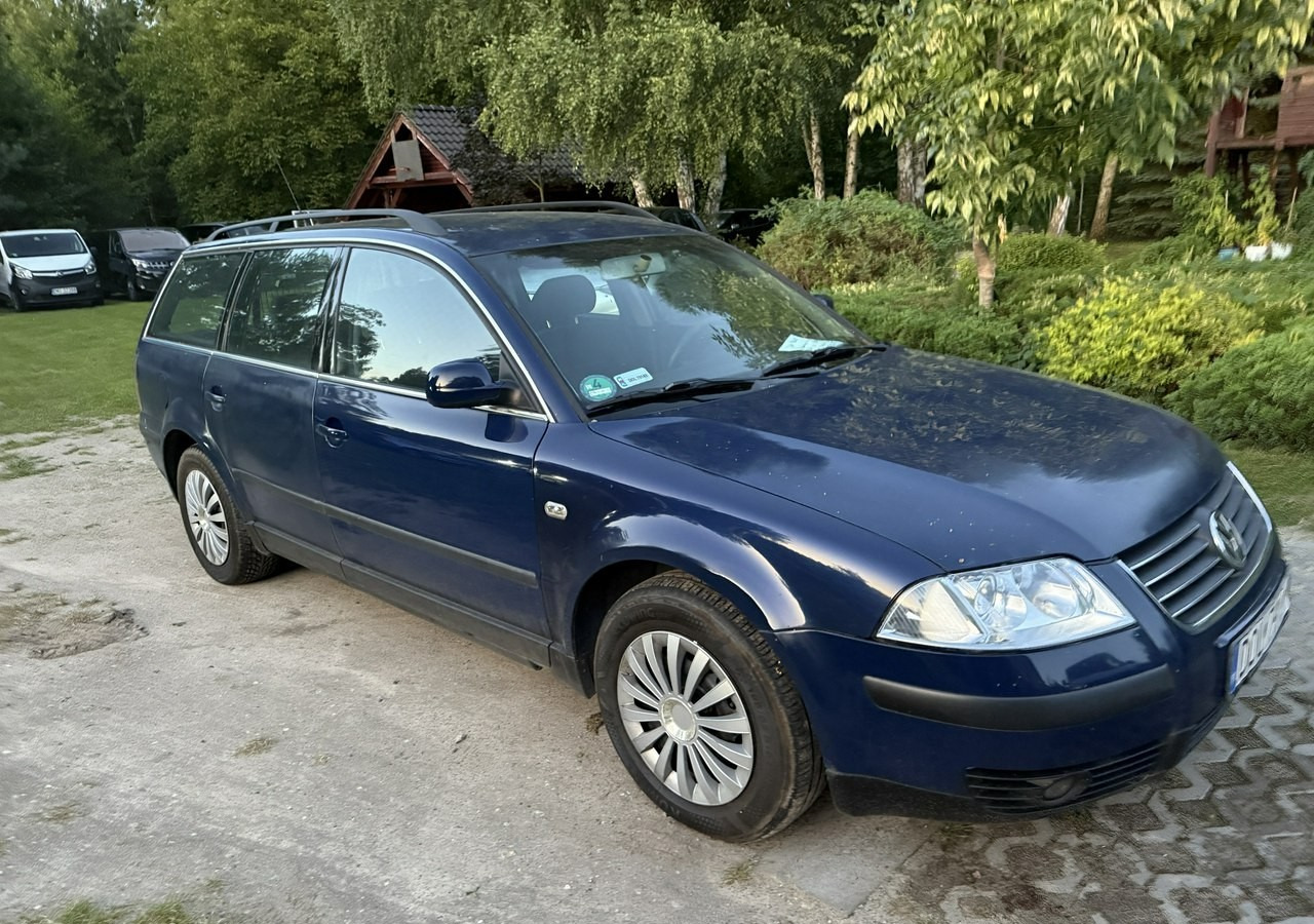 Volkswagen Passat B5 Passat Lift 1,6-102KM + Gaz LPG Klima Kombi - Voiture break: photos 1 Volkswagen Passat B5 Passat Lift 1,6-102KM + Gaz LPG Klima Kombi - Voiture break: photos 1