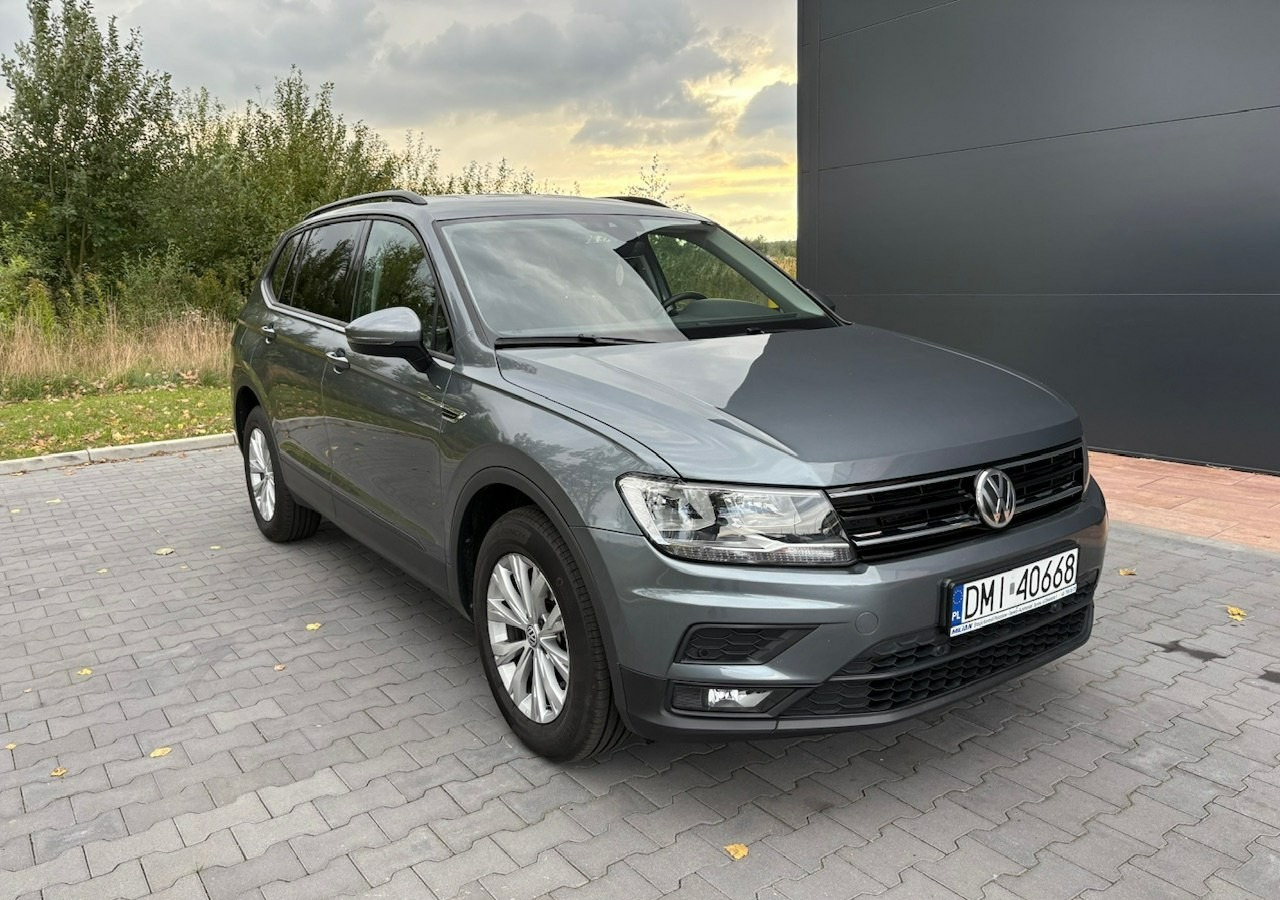 Volkswagen Tiguan II 1,4TSI 150KM 65tyśkm 7osobowy Comfort Tempomat ACC Klima Alu 2018 - SUV: photos 2 Volkswagen Tiguan II 1,4TSI 150KM 65tyśkm 7osobowy Comfort Tempomat ACC Klima Alu 2018 - SUV: photos 2