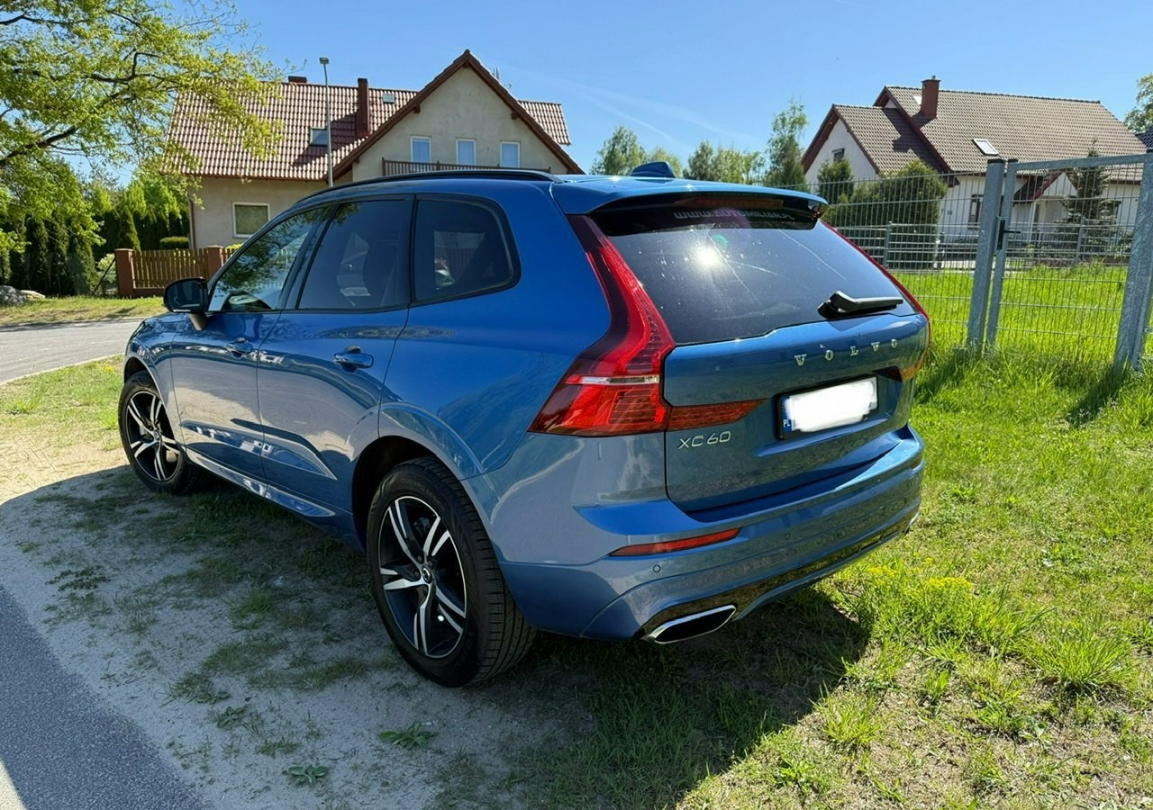 Volvo XC60 II XC60 R-design 2.0D5 235KM Automat Navi Kamery360 Panorama HAK Harman - SUV: photos 4 Volvo XC60 II XC60 R-design 2.0D5 235KM Automat Navi Kamery360 Panorama HAK Harman - SUV: photos 4