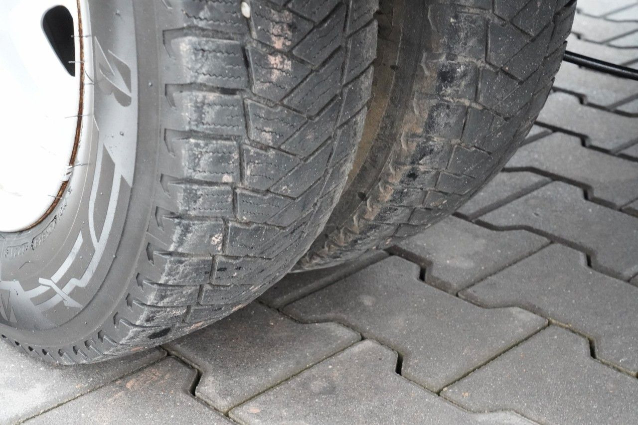 Utilitaire benne Iveco DAILY 35-140 / WYWROTKA TYLNOZSYPOWA / BLIŹNIAK: photos 25 Utilitaire benne Iveco DAILY 35-140 / WYWROTKA TYLNOZSYPOWA / BLIŹNIAK: photos 25