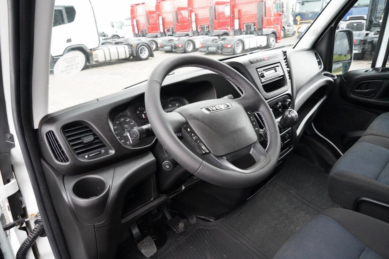 Utilitaire benne Iveco DAILY 35-140 / WYWROTKA TYLNOZSYPOWA / BLIŹNIAK: photos 29 Utilitaire benne Iveco DAILY 35-140 / WYWROTKA TYLNOZSYPOWA / BLIŹNIAK: photos 29