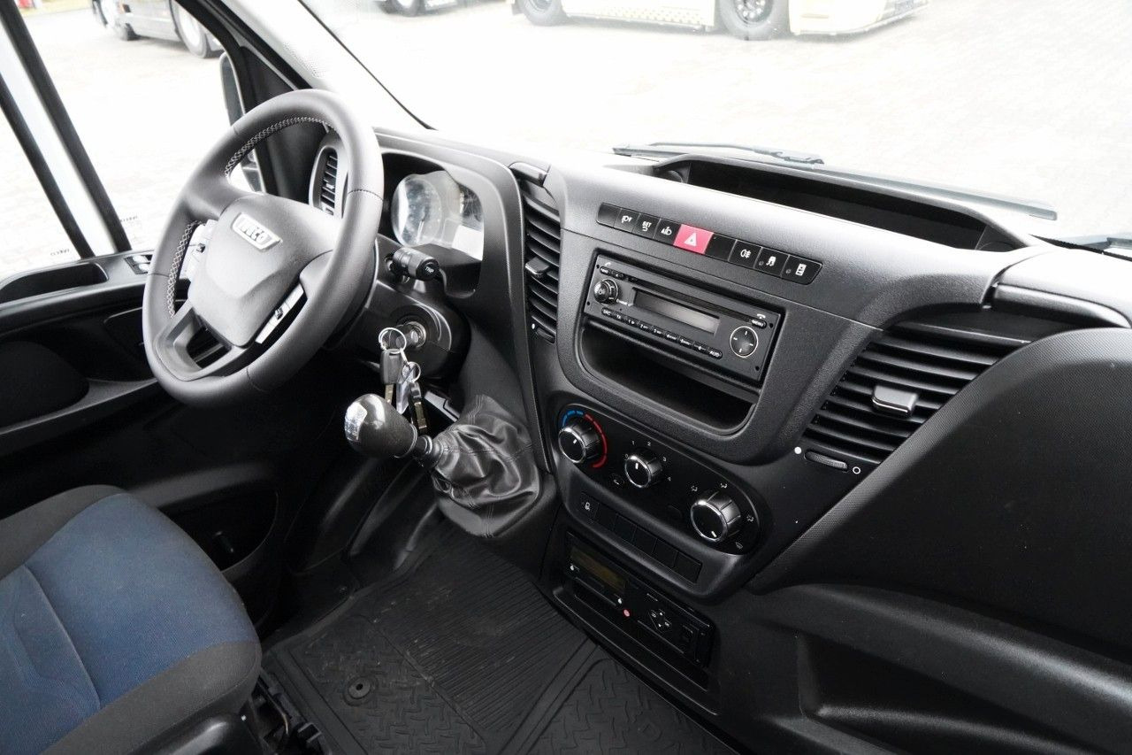 Utilitaire benne Iveco DAILY 35-140 / WYWROTKA TYLNOZSYPOWA / BLIŹNIAK: photos 32 Utilitaire benne Iveco DAILY 35-140 / WYWROTKA TYLNOZSYPOWA / BLIŹNIAK: photos 32