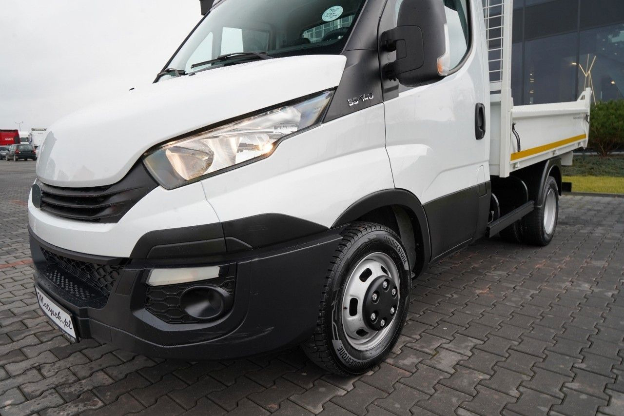 Utilitaire benne Iveco DAILY 35-140 / WYWROTKA TYLNOZSYPOWA / BLIŹNIAK: photos 19 Utilitaire benne Iveco DAILY 35-140 / WYWROTKA TYLNOZSYPOWA / BLIŹNIAK: photos 19