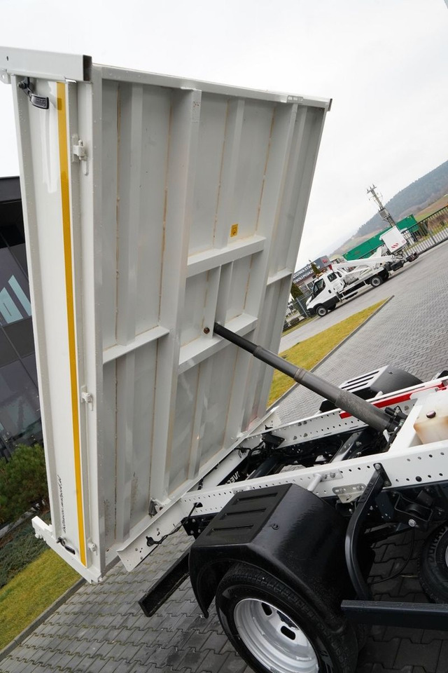 Utilitaire benne Iveco DAILY 35-140 / WYWROTKA TYLNOZSYPOWA / BLIŹNIAK: photos 8 Utilitaire benne Iveco DAILY 35-140 / WYWROTKA TYLNOZSYPOWA / BLIŹNIAK: photos 8