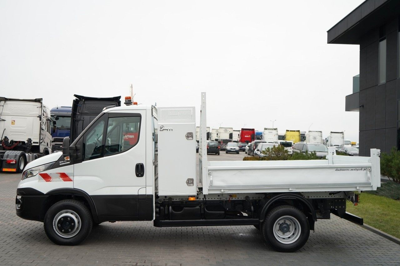 Iveco DAILY 70-180 / WYWROTKA TYLNOZSYPOWA / DMC 7 TON en leasing occasion Iveco DAILY 70-180 / WYWROTKA TYLNOZSYPOWA / DMC 7 TON: photos 15 Iveco DAILY 70-180 / WYWROTKA TYLNOZSYPOWA / DMC 7 TON en leasing occasion Iveco DAILY 70-180 / WYWROTKA TYLNOZSYPOWA / DMC 7 TON: photos 15