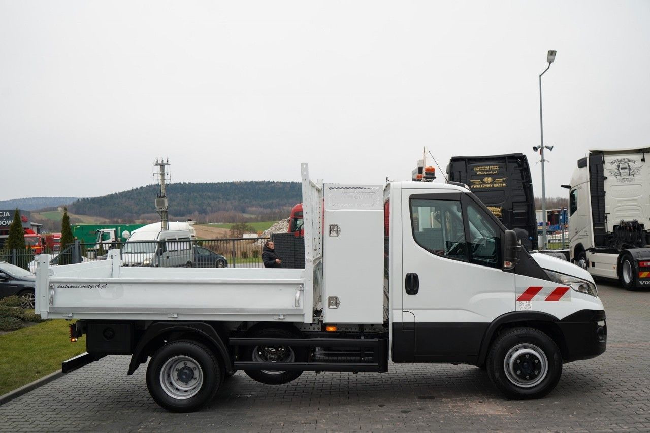 Iveco DAILY 70-180 / WYWROTKA TYLNOZSYPOWA / DMC 7 TON en leasing occasion Iveco DAILY 70-180 / WYWROTKA TYLNOZSYPOWA / DMC 7 TON: photos 18 Iveco DAILY 70-180 / WYWROTKA TYLNOZSYPOWA / DMC 7 TON en leasing occasion Iveco DAILY 70-180 / WYWROTKA TYLNOZSYPOWA / DMC 7 TON: photos 18