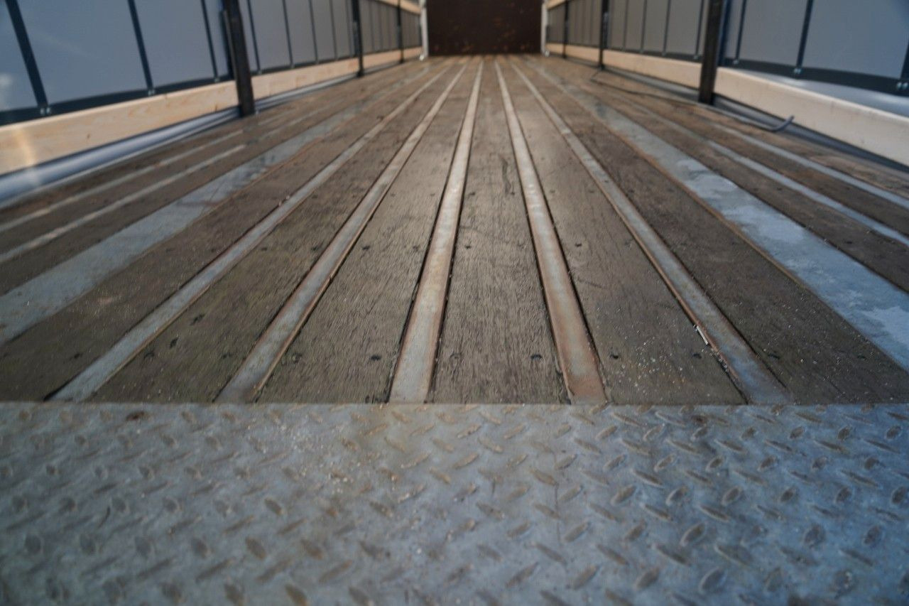 Semi-remorque rideaux coulissants Kässbohrer FIRANKA / STANDARD / MOCNA PODŁOGA SZYNA-DESKA: photos 19 Semi-remorque rideaux coulissants Kässbohrer FIRANKA / STANDARD / MOCNA PODŁOGA SZYNA-DESKA: photos 19