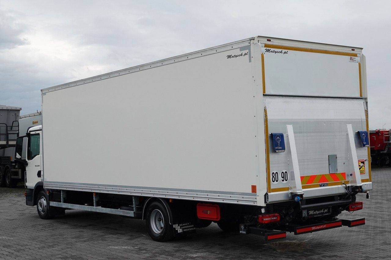 MAN TGL 12.250 / SOLÓWKA / KONTENER 8 M / WINDA / BO - Camion fourgon: photos 2 MAN TGL 12.250 / SOLÓWKA / KONTENER 8 M / WINDA / BO - Camion fourgon: photos 2