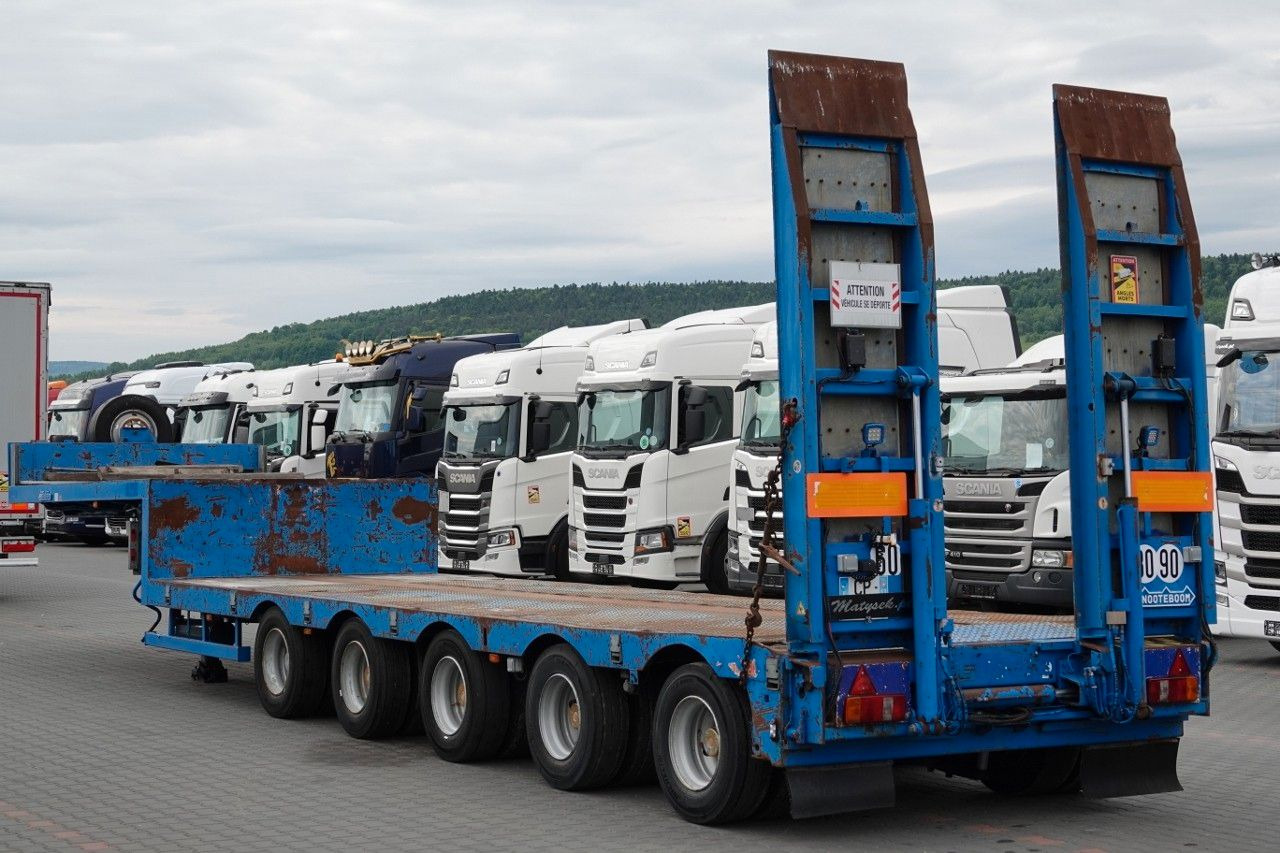 Nooteboom NISKOPODWOZIE / DMC: 80 000 KG / 5 OSI / SKRĘTNE Nooteboom NISKOPODWOZIE / DMC: 80 000 KG / 5 OSI / SKRĘTNE - Semi-remorque surbaissé: photos 1 Nooteboom NISKOPODWOZIE / DMC: 80 000 KG / 5 OSI / SKRĘTNE Nooteboom NISKOPODWOZIE / DMC: 80 000 KG / 5 OSI / SKRĘTNE - Semi-remorque surbaissé: photos 1
