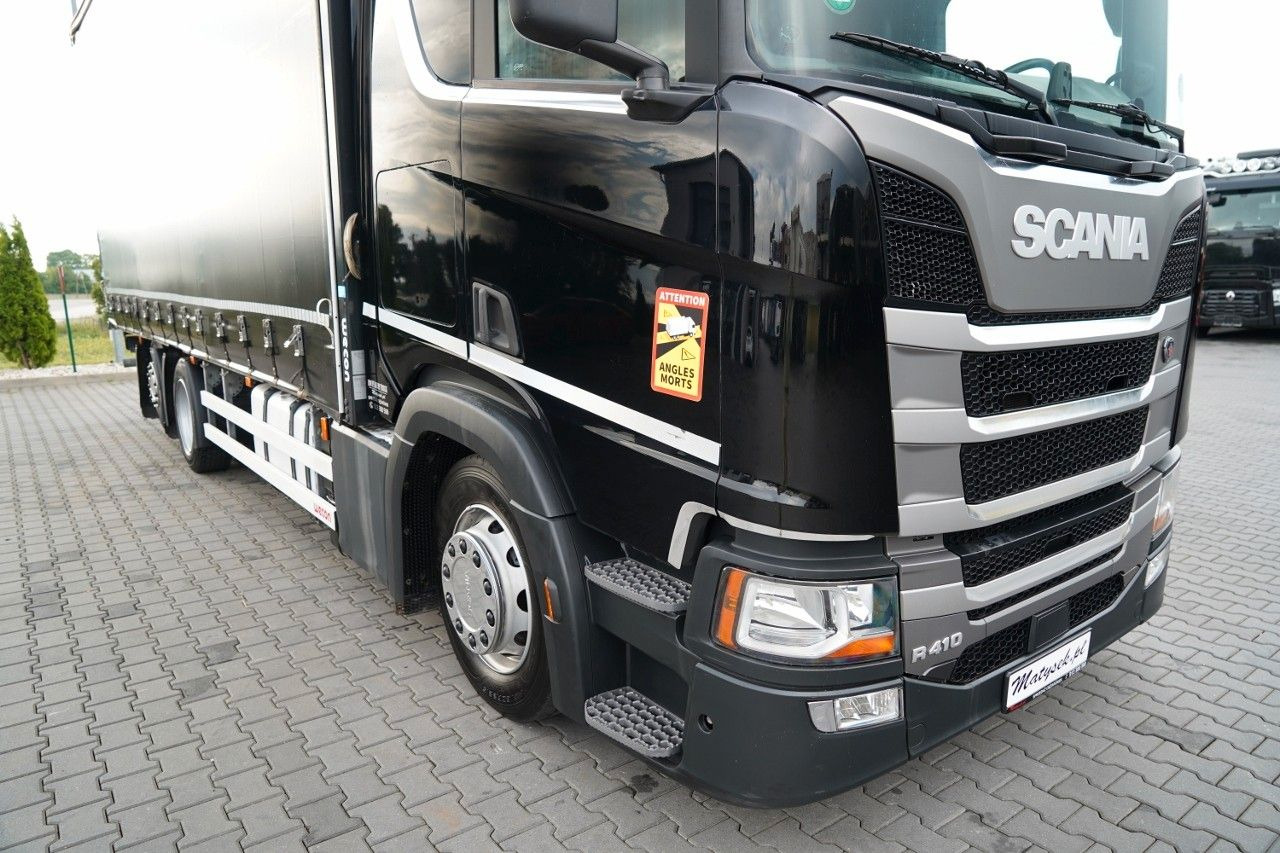 Scania R 410 / 6x2 / FIRANKA - 7,8 m / SOLÓWKA / PODNOS Scania R 410 / 6x2 / FIRANKA - 7,8 m / SOLÓWKA / PODNOS - Camion à rideaux coulissants: photos 5 Scania R 410 / 6x2 / FIRANKA - 7,8 m / SOLÓWKA / PODNOS Scania R 410 / 6x2 / FIRANKA - 7,8 m / SOLÓWKA / PODNOS - Camion à rideaux coulissants: photos 5