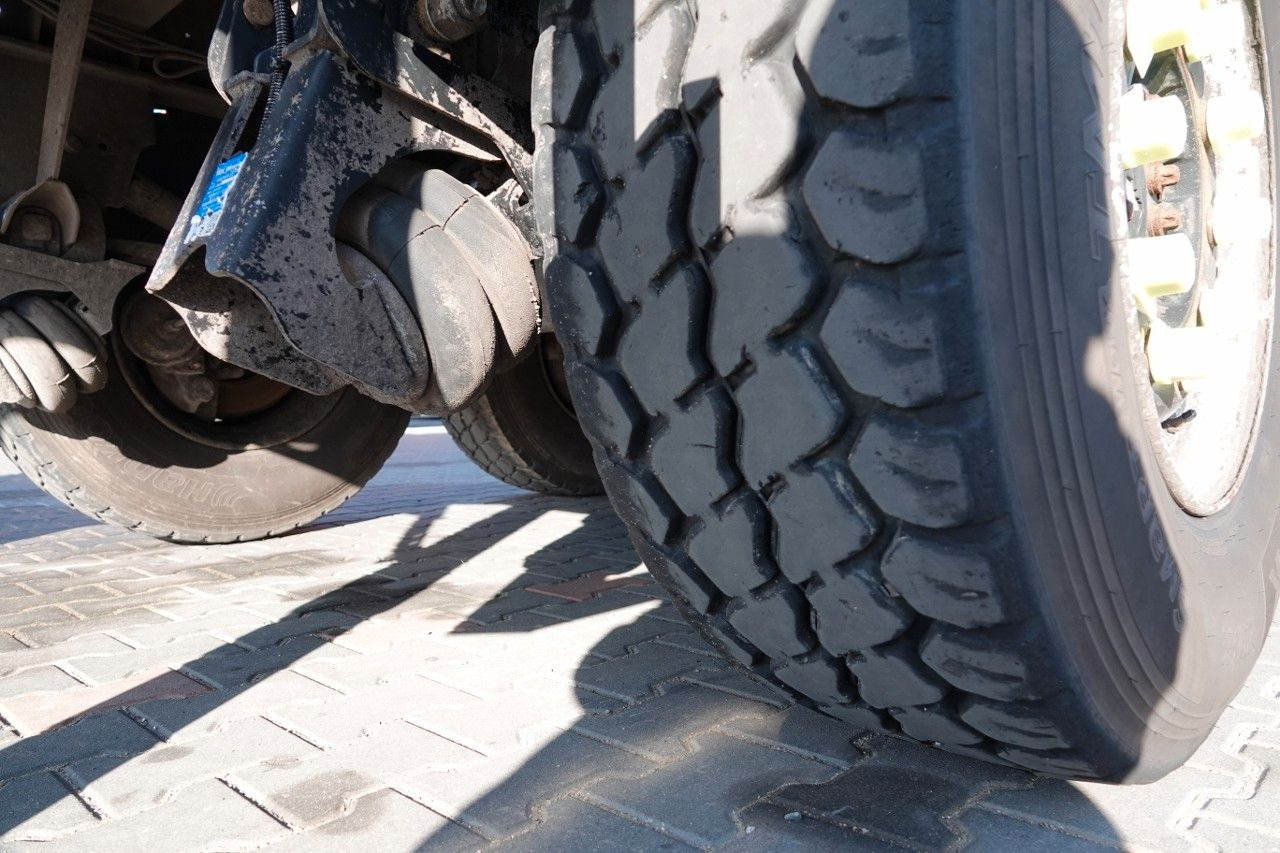 Semi-remorque benne Schmitz Cargobull WYWROTKA 30 m3 / STALOWA / RYNNA WANNA HP / OŚ P: photos 13 Semi-remorque benne Schmitz Cargobull WYWROTKA 30 m3 / STALOWA / RYNNA WANNA HP / OŚ P: photos 13