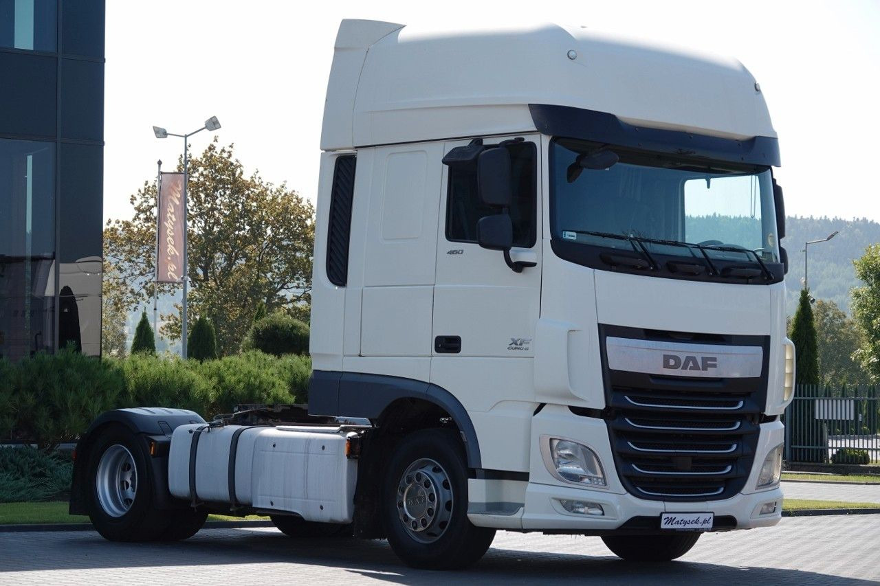 DAF XF 460 / MANUAL / STANDARD / SUPER SPACE CAB - Tracteur routier: photos 1 DAF XF 460 / MANUAL / STANDARD / SUPER SPACE CAB - Tracteur routier: photos 1