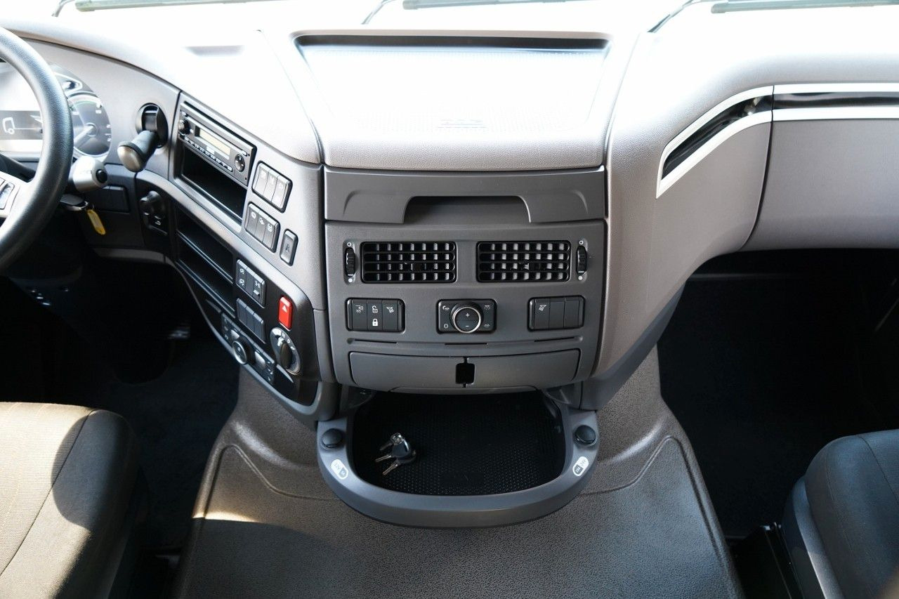 Tracteur routier DAF XF 480 / SUPER SPACE CAB / 2021: photos 30