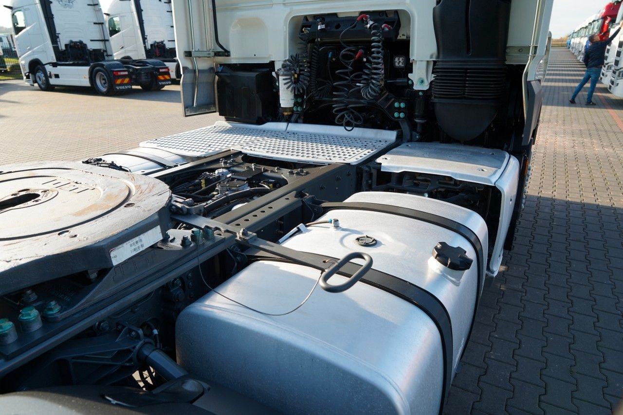 Tracteur routier DAF XF 480 / SUPER SPACE CAB / 2021: photos 16