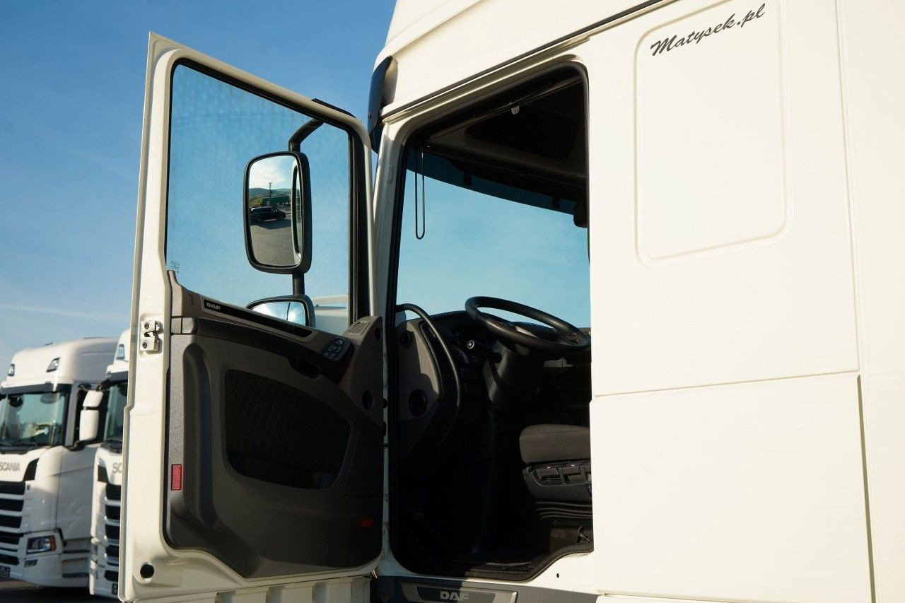 Tracteur routier DAF XF 480 / SUPER SPACE CAB / 2021: photos 22