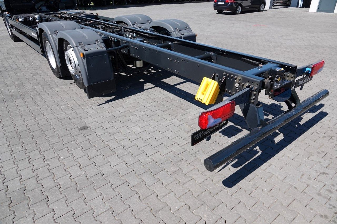 Tracteur routier MAN TGX 26.520 / 6x2 / RAMA DŁ. 9,1M / OŚ PODNOSZONA: photos 8 Tracteur routier MAN TGX 26.520 / 6x2 / RAMA DŁ. 9,1M / OŚ PODNOSZONA: photos 8