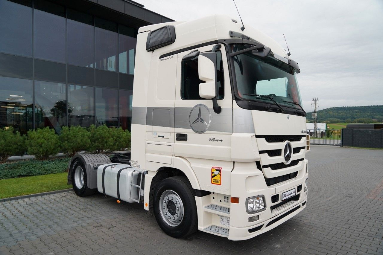 Mercedes-Benz ACTROS 1844 / HYDRAULIKA / 2010 / - Tracteur routier: photos 2 Mercedes-Benz ACTROS 1844 / HYDRAULIKA / 2010 / - Tracteur routier: photos 2