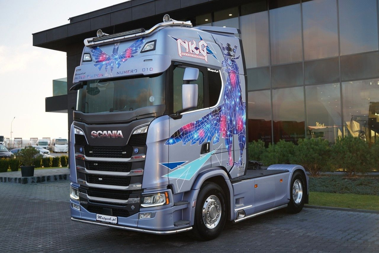 Scania S 580 / V8 / ORGINALNA EDYCJA LIMITED / NR 010 / - Tracteur routier: photos 2 Scania S 580 / V8 / ORGINALNA EDYCJA LIMITED / NR 010 / - Tracteur routier: photos 2