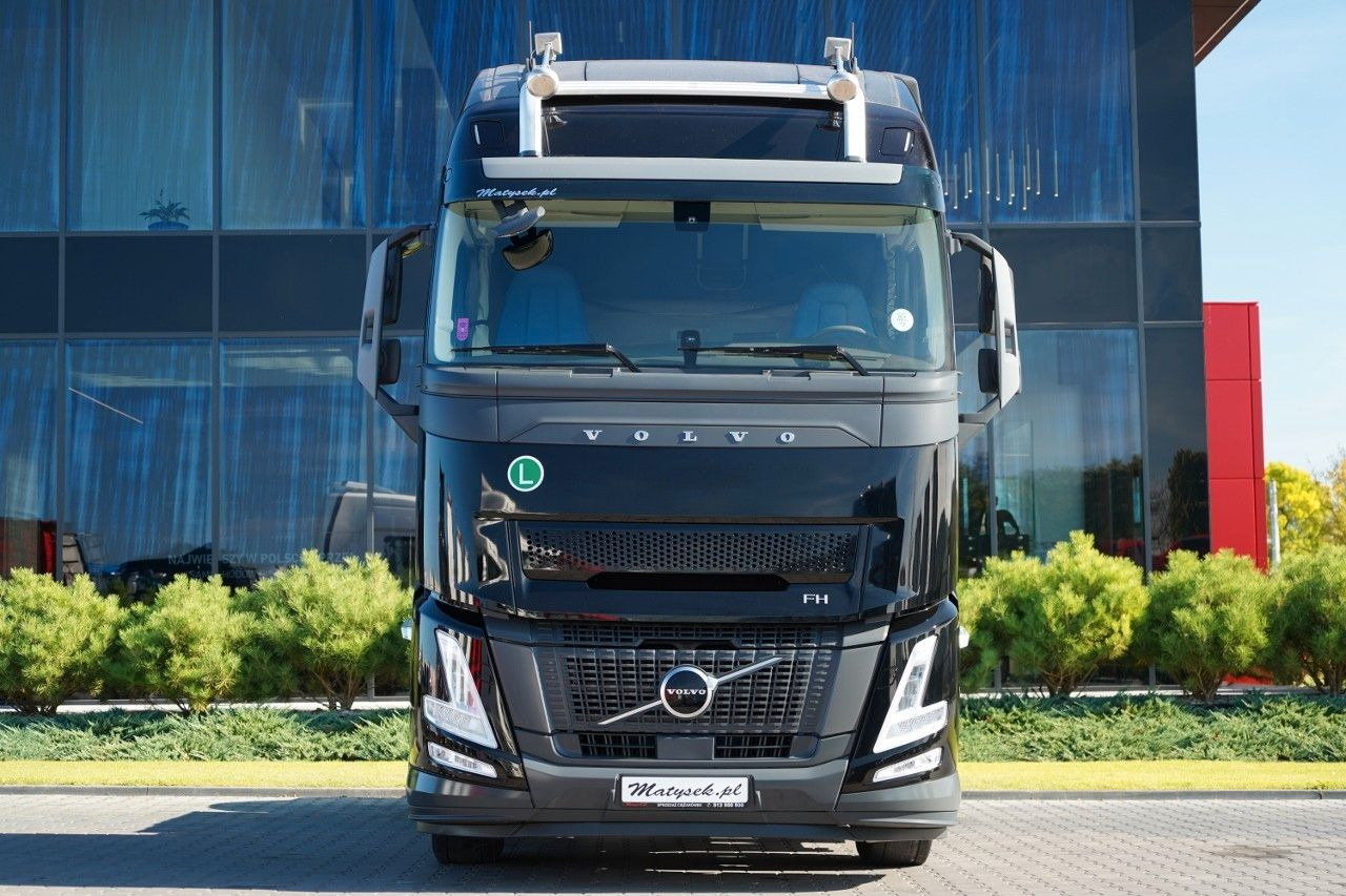 Volvo FH 500 / 2025 ROK / 97 TYS KM / XXL / I-SHIFT - Tracteur routier: photos 3 Volvo FH 500 / 2025 ROK / 97 TYS KM / XXL / I-SHIFT - Tracteur routier: photos 3