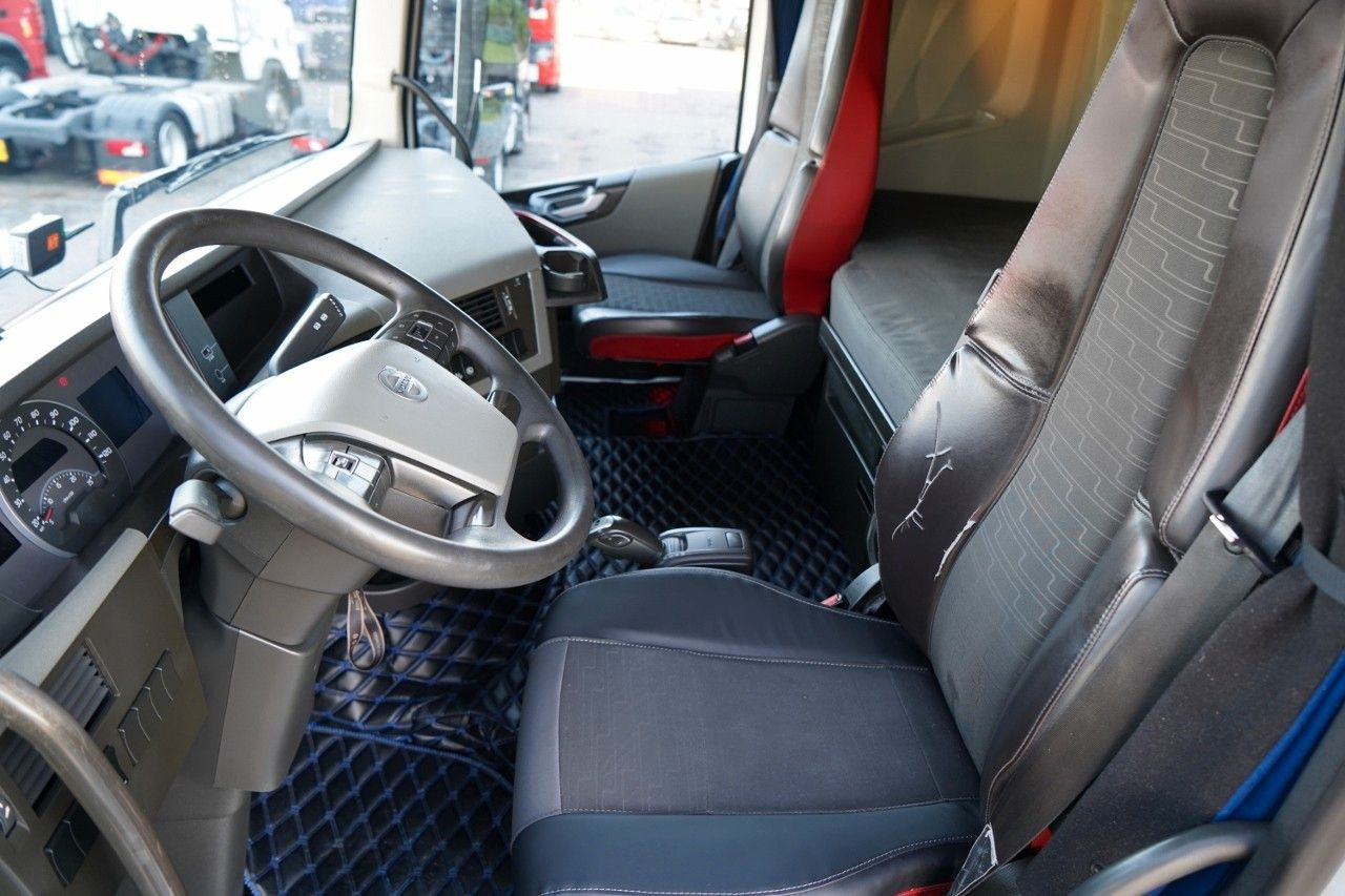 Tracteur routier Volvo FH 500 / I-PARK COOL / I-SHIFT: photos 24 Tracteur routier Volvo FH 500 / I-PARK COOL / I-SHIFT: photos 24