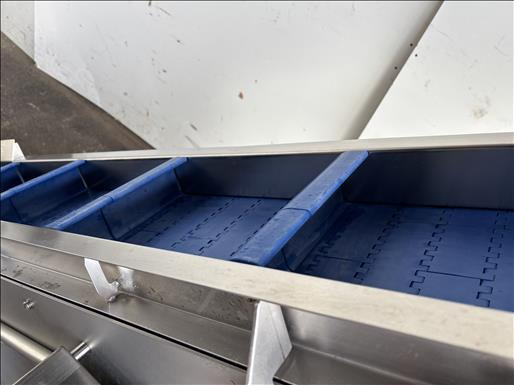 Maverick Automation Flighted elevator conveyor - Convoyeur: photos 4 Maverick Automation Flighted elevator conveyor - Convoyeur: photos 4