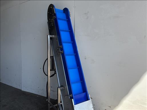 NNP Flighted elevator conveyor - Convoyeur: photos 3 NNP Flighted elevator conveyor - Convoyeur: photos 3