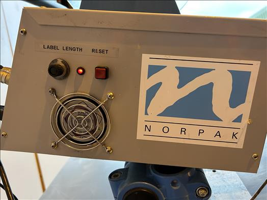 Norpak Rover150 label applicator - Machine d'emballage et de conditionnement: photos 4 Norpak Rover150 label applicator - Machine d'emballage et de conditionnement: photos 4
