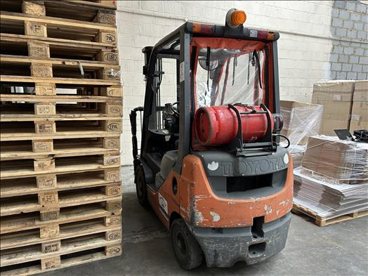 Toyota 8FGF18 Forklift truck - Machine agroalimentaire: photos 2 Toyota 8FGF18 Forklift truck - Machine agroalimentaire: photos 2