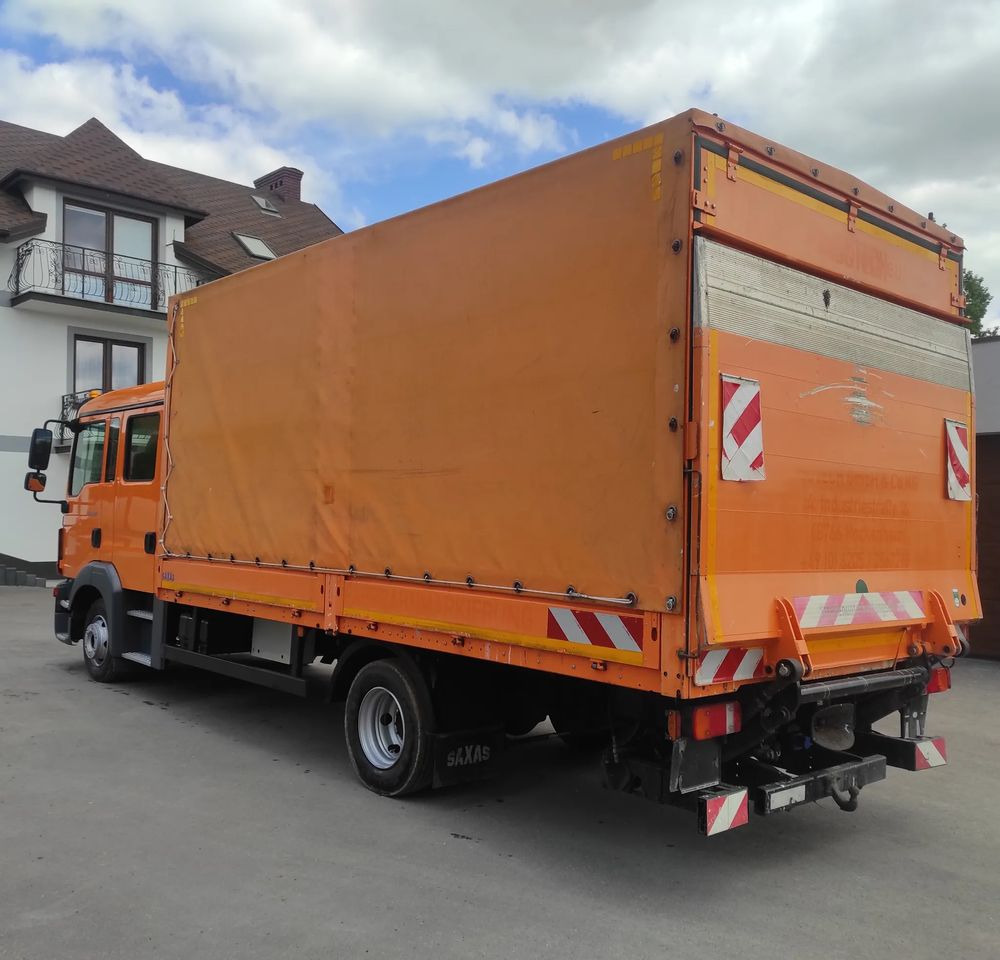 MAN TGL 8.180 DOKA / 6 OSOBOWY /BUTRO-PLANDEKA / - Camion à rideaux coulissants: photos 4 MAN TGL 8.180 DOKA / 6 OSOBOWY /BUTRO-PLANDEKA / - Camion à rideaux coulissants: photos 4