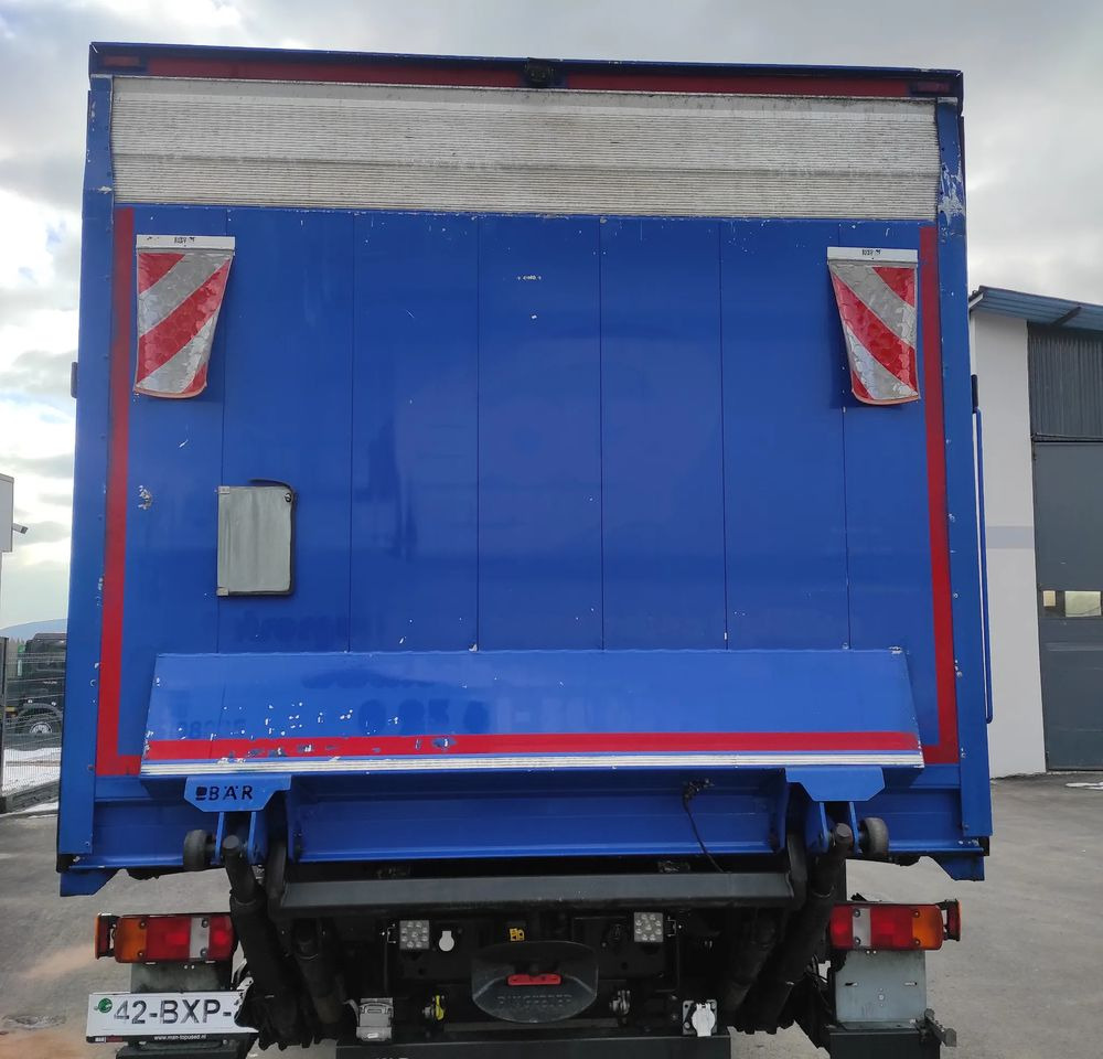 MAN TGM 15.340/ 18.340 kontener / - Camion fourgon: photos 2 MAN TGM 15.340/ 18.340 kontener / - Camion fourgon: photos 2