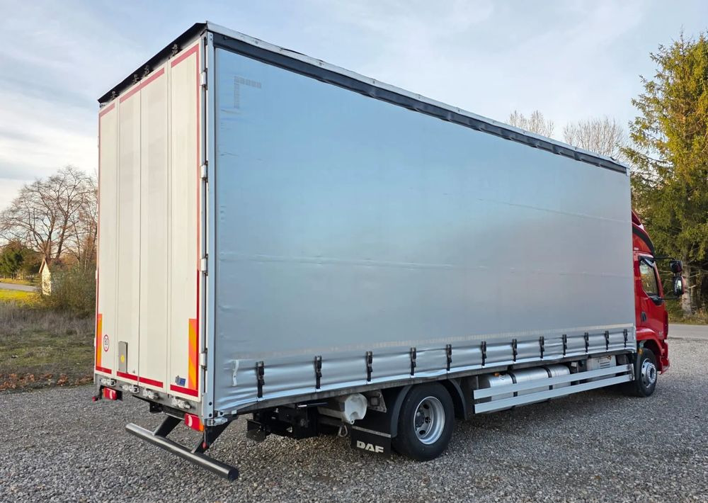 DAF LF 290 / WINDA / 16TON DMC / 3M WYSOKOŚĆ / JUMBO / FIRANKA / SYPIALKA / AUTOMAT / JEDEN WŁAŚCICIE / EURO 6 / 2017/ SPROWADZONY / 19 PALET / DUŻA ŁADOWNOŚĆ / - Camion à rideaux coulissants: photos 5 DAF LF 290 / WINDA / 16TON DMC / 3M WYSOKOŚĆ / JUMBO / FIRANKA / SYPIALKA / AUTOMAT / JEDEN WŁAŚCICIE / EURO 6 / 2017/ SPROWADZONY / 19 PALET / DUŻA ŁADOWNOŚĆ / - Camion à rideaux coulissants: photos 5