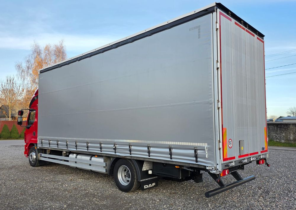 DAF LF 290 / WINDA / 16TON DMC / 3M WYSOKOŚĆ / JUMBO / FIRANKA / SYPIALKA / AUTOMAT / JEDEN WŁAŚCICIE / EURO 6 / 2017/ SPROWADZONY / 19 PALET / DUŻA ŁADOWNOŚĆ / - Camion à rideaux coulissants: photos 3 DAF LF 290 / WINDA / 16TON DMC / 3M WYSOKOŚĆ / JUMBO / FIRANKA / SYPIALKA / AUTOMAT / JEDEN WŁAŚCICIE / EURO 6 / 2017/ SPROWADZONY / 19 PALET / DUŻA ŁADOWNOŚĆ / - Camion à rideaux coulissants: photos 3