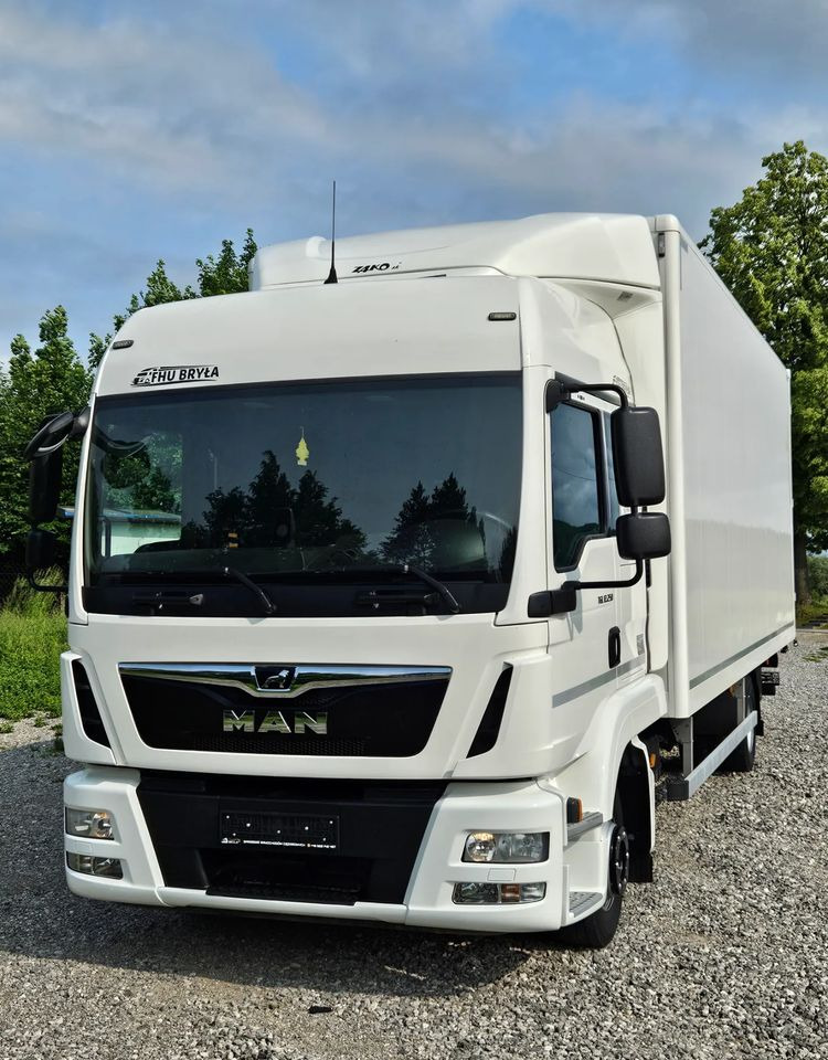 Camion fourgon MAN TGL 12.250 / KONTENER / IZOTERMA / WINDA / 2019R / EURO 6 / PEŁEN SERWIS /  6 TON ŁADOWNOŚĆ  / SPROWADZONY / ZADBANY / JAK NOWY /  KSIĄŻKA SERWISOWA / E6 / 17 PALET: photos 11